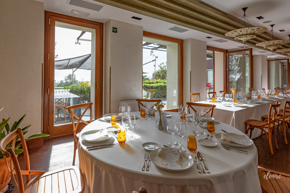 Fotografía de espacios Hotel 5 estrellas en Barcelona por Elena Rubio elenirc en Gran Hotel la Florida Mesa comedor evento